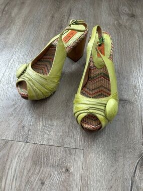 Miz Mooz Lime Green Chunky Wood Heel Peep-Toe Slingback Heels